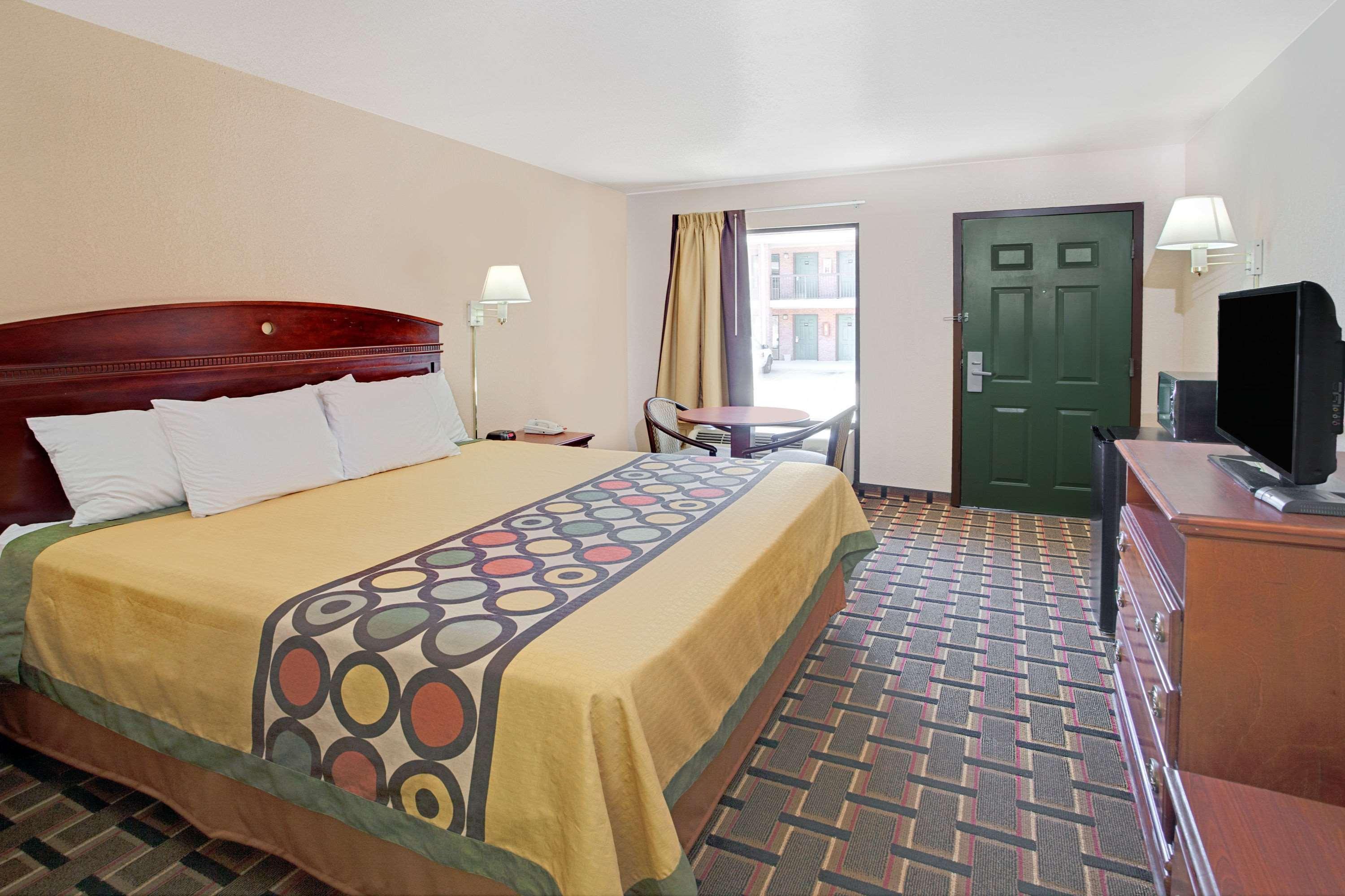 Super 8 By Wyndham Acworth/Atlanta Area Hotel Bagian luar foto