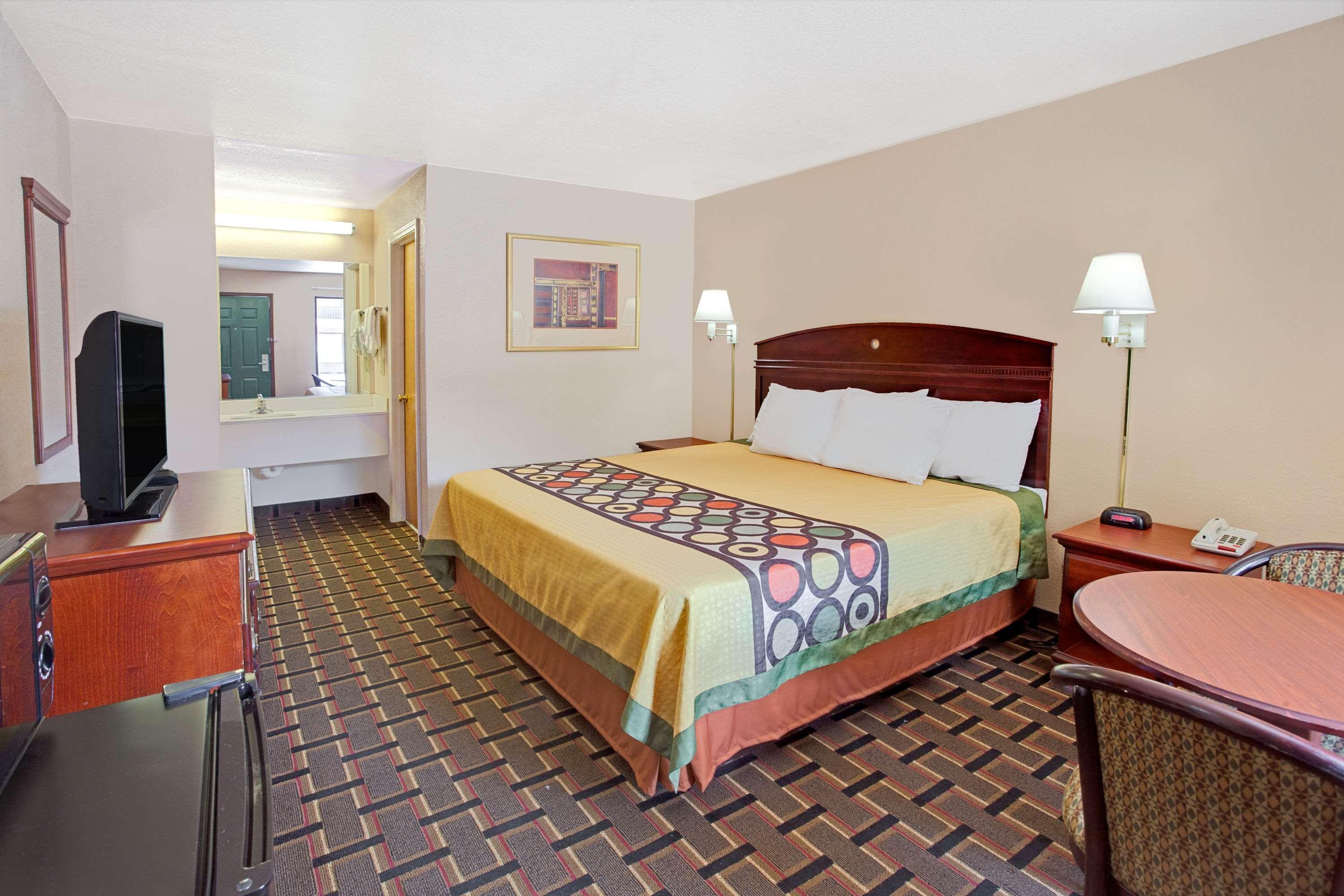 Super 8 By Wyndham Acworth/Atlanta Area Hotel Bagian luar foto