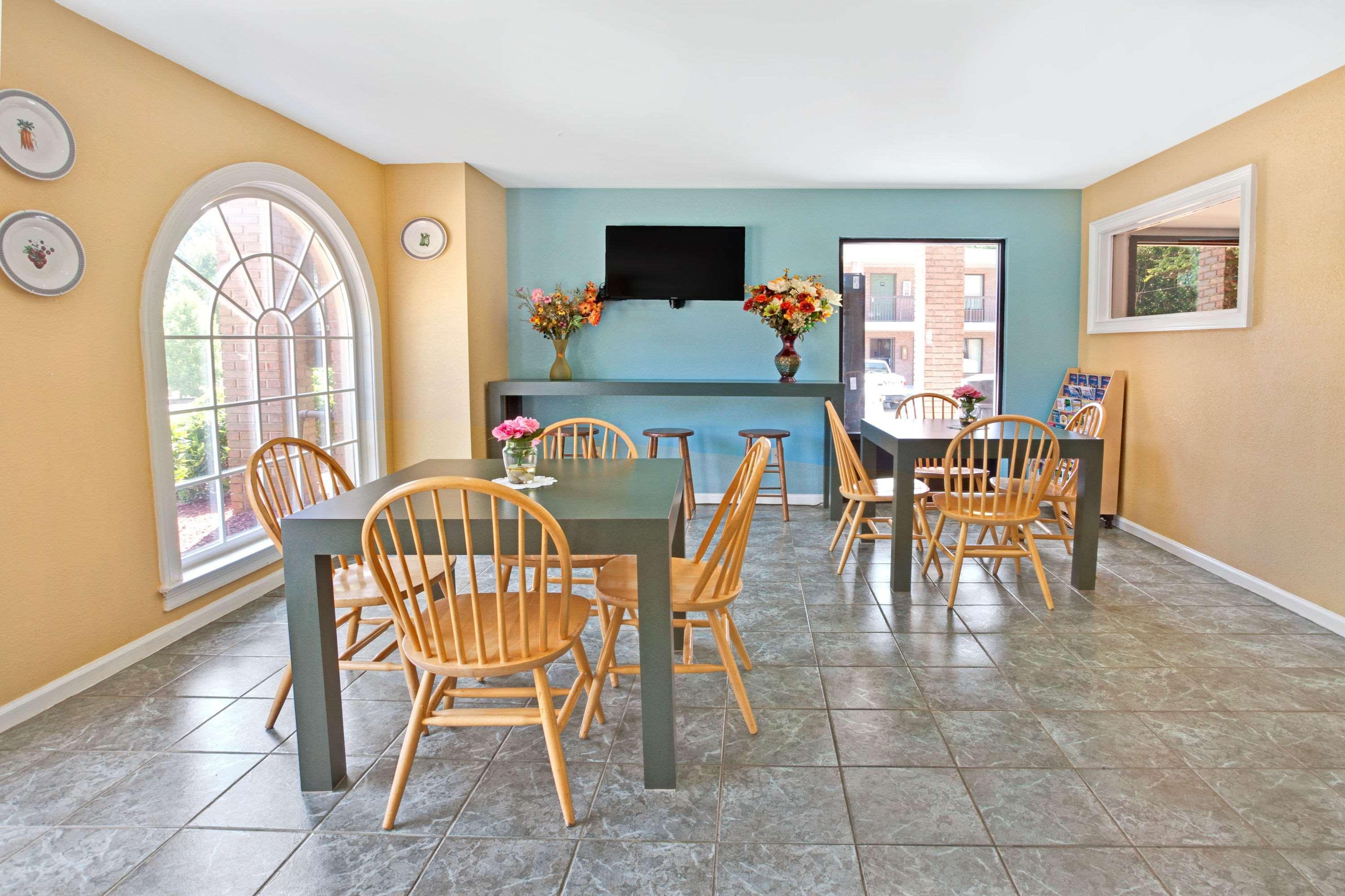 Super 8 By Wyndham Acworth/Atlanta Area Hotel Bagian luar foto